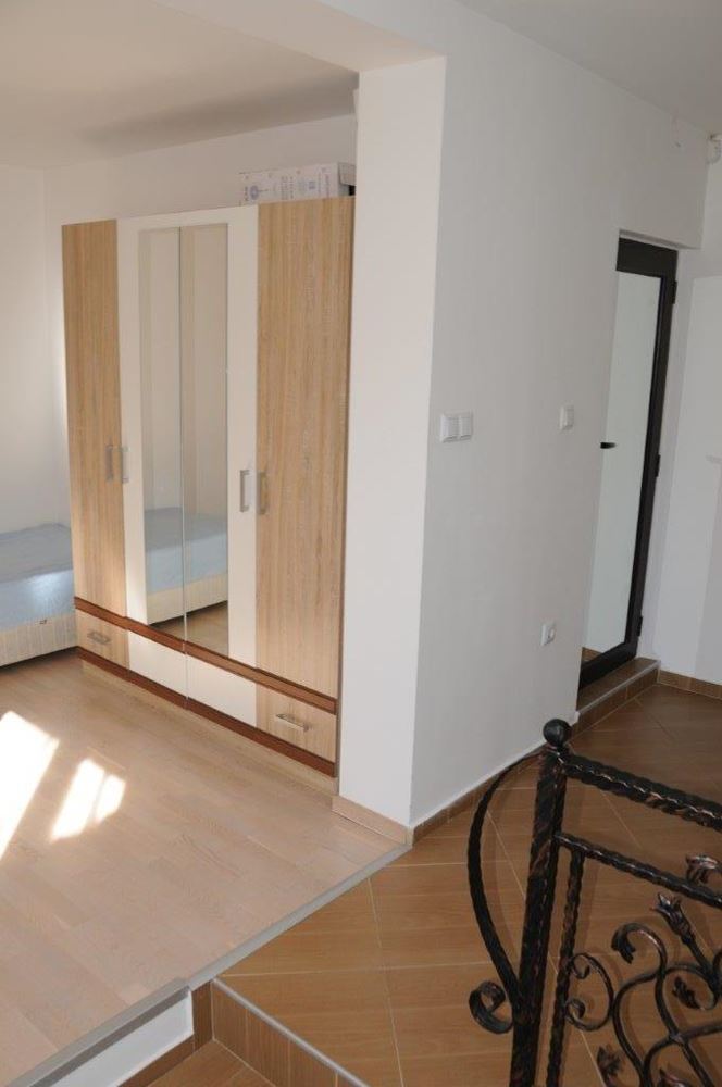 СНИЖЕНА ЦЕНА! Двухэтажный реставрированный дом в старой части Созополя