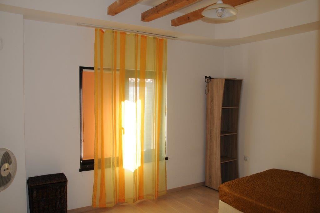 СНИЖЕНА ЦЕНА! Двухэтажный реставрированный дом в старой части Созополя