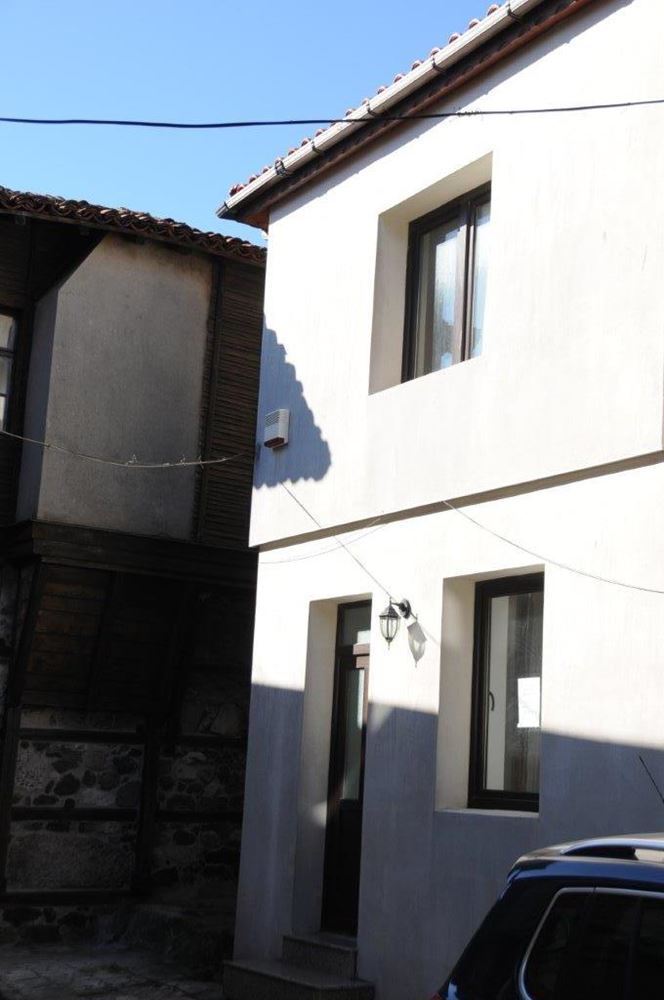 СНИЖЕНА ЦЕНА! Двухэтажный реставрированный дом в старой части Созополя