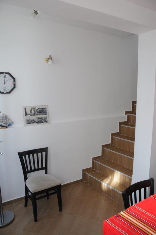 СНИЖЕНА ЦЕНА! Двухэтажный реставрированный дом в старой части Созополя