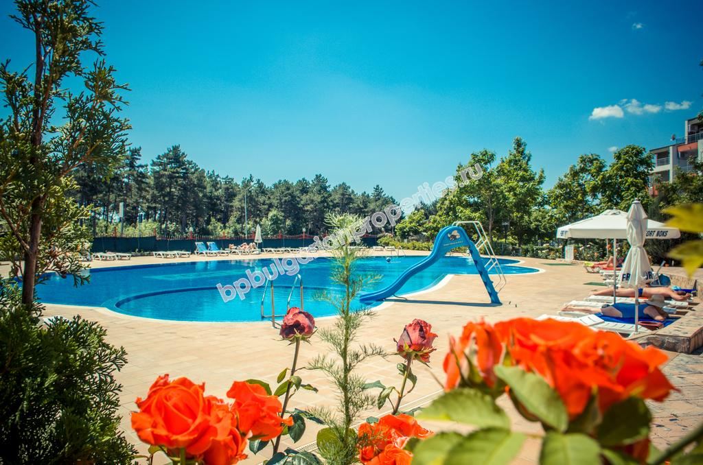 Двухкомнатная меблированная квартира на продажу близко к морю в курорте Солнечный Берег