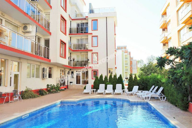 Меблированная двухкомнатная квартира на продажу в курорте Солнечный Берег