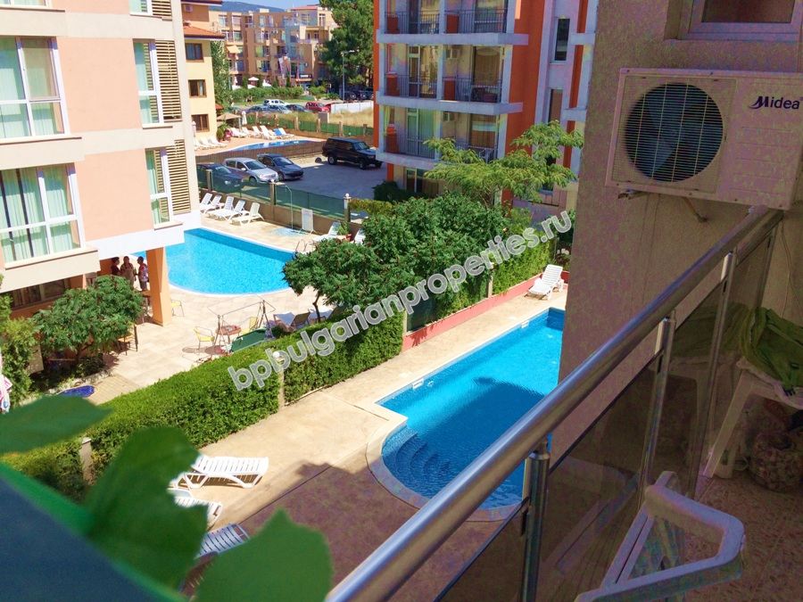 Меблированная двухкомнатная квартира на продажу в курорте Солнечный Берег