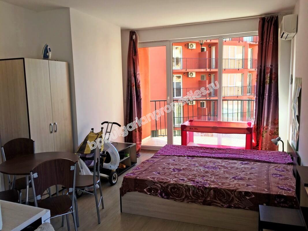 Меблированная студия близко к пляжу на продажу в курорте Солнечный Берег