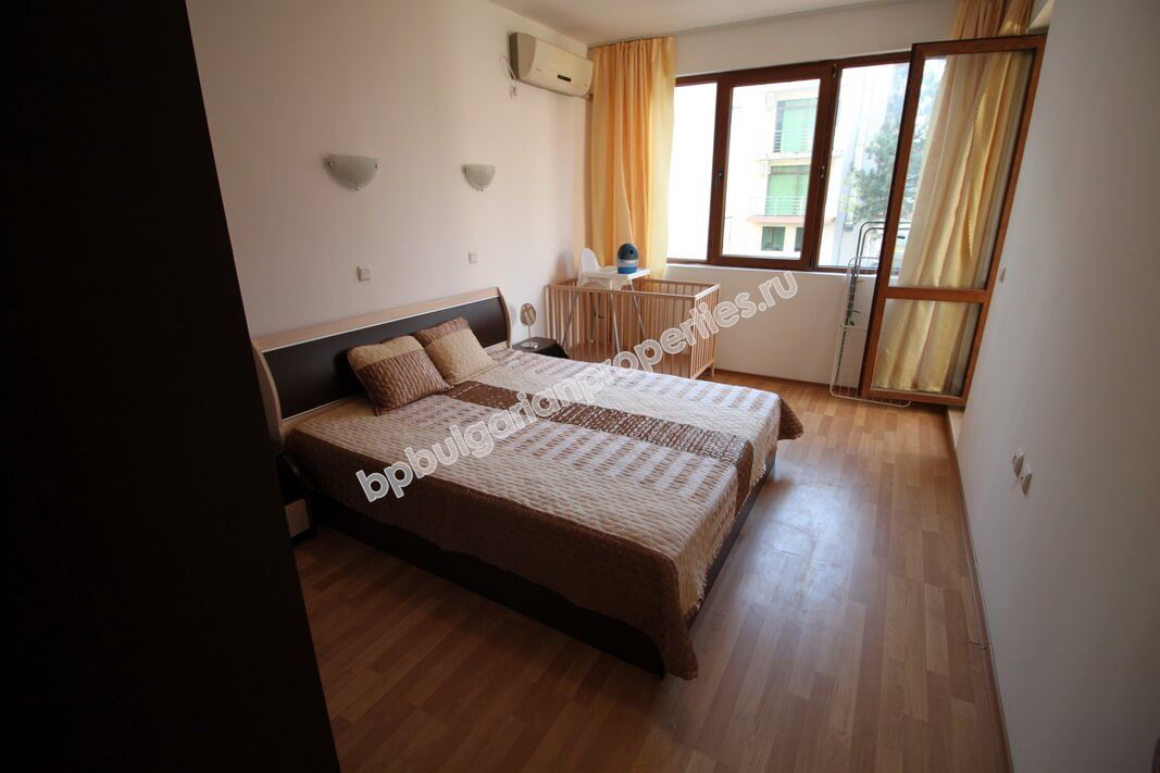 Меблированная двухкомнатная квартира близко к пляжу на продажу в курорте Солнечный Берег