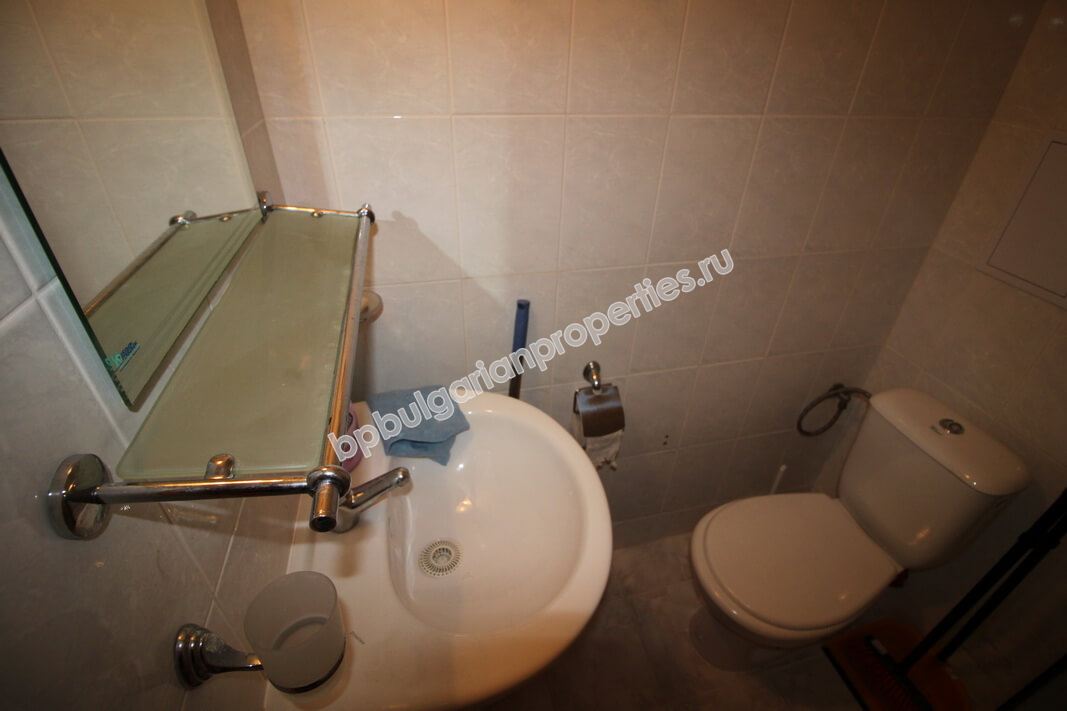 Меблированная двухкомнатная квартира близко к пляжу на продажу в курорте Солнечный Берег