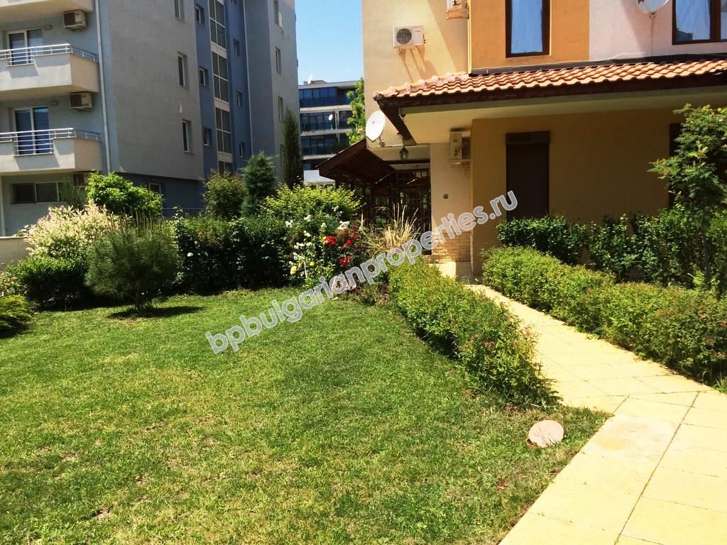 Меблированная двухкомнатная квартира близко к пляжу на продажу в курорте Солнечный Берег