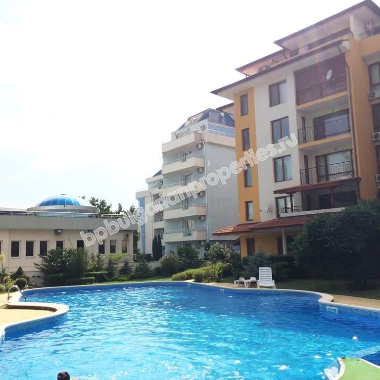 Меблированная двухкомнатная квартира близко к пляжу на продажу в курорте Солнечный Берег