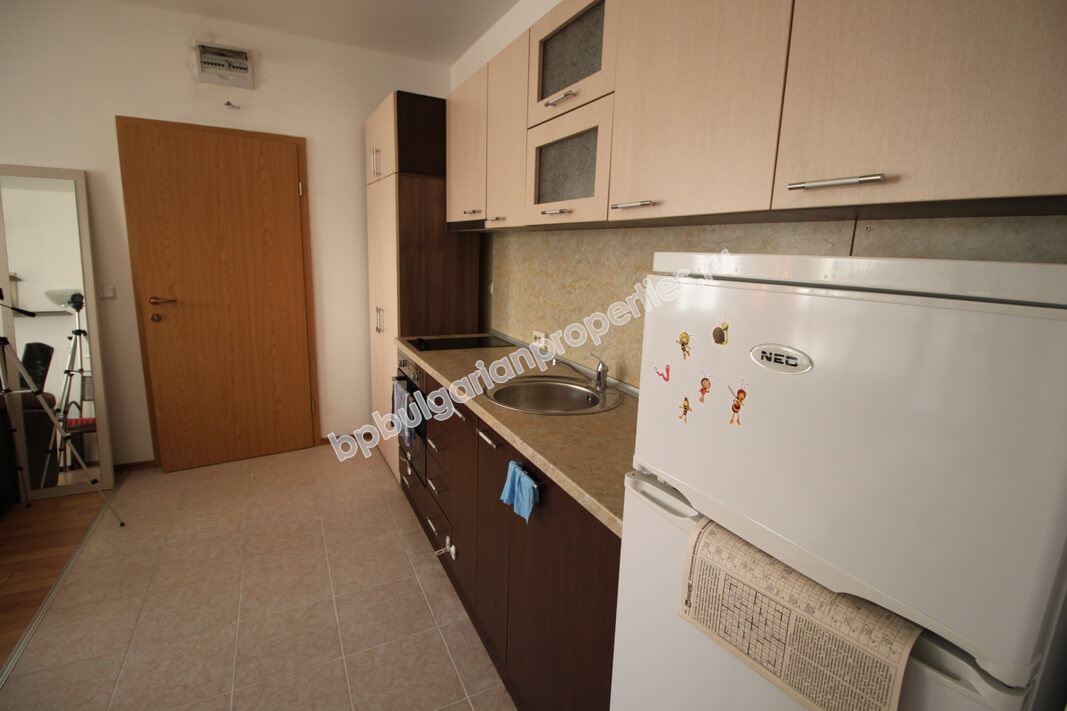 Меблированная двухкомнатная квартира близко к пляжу на продажу в курорте Солнечный Берег