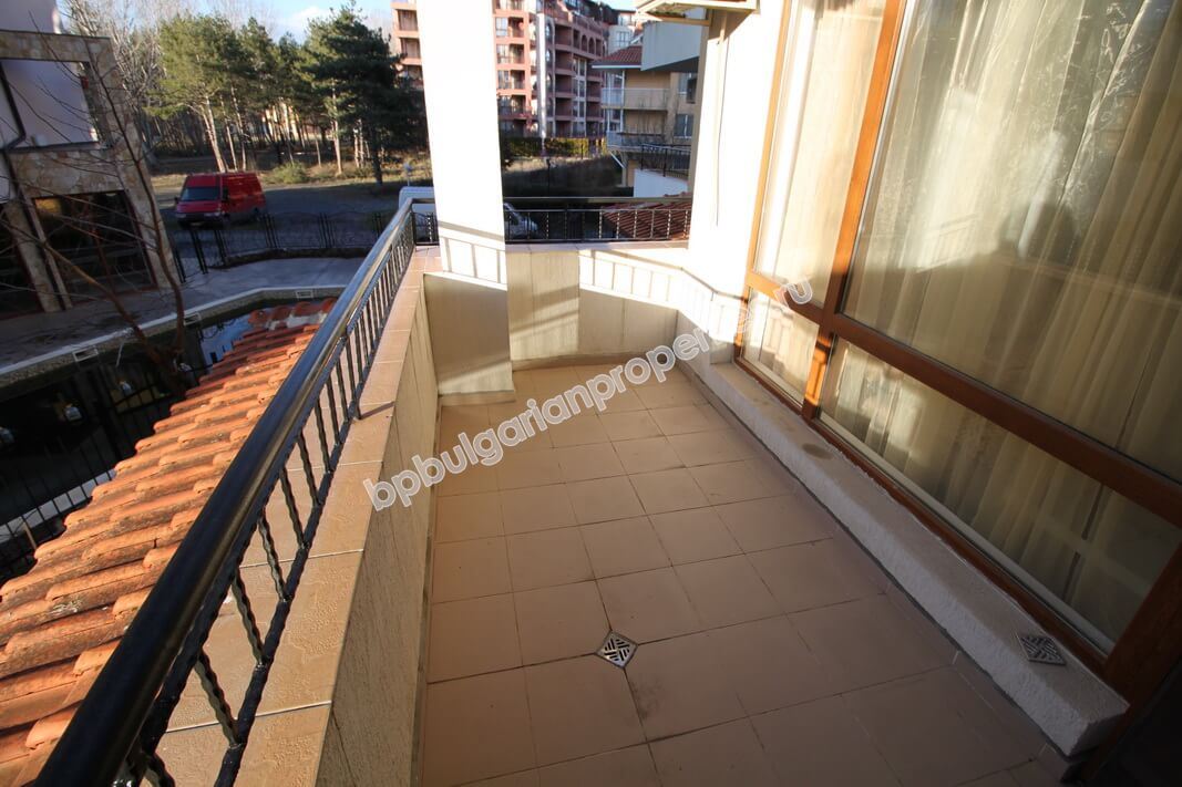 Меблированная двухкомнатная квартира близко к пляжу на продажу в курорте Солнечный Берег