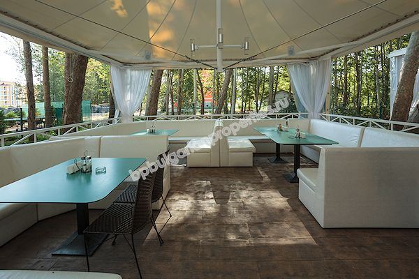 Шикарная меблированая двухкомнатная квартиры на продажу в элитном комплексе в курорте Солнечный Берег