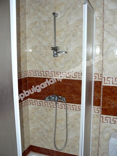 Большая меблированная студия на продажу близко к морю в курорте Солнечный Берег