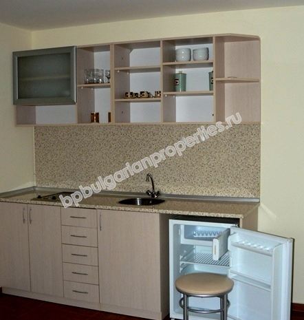 Большая меблированная студия на продажу близко к морю в курорте Солнечный Берег