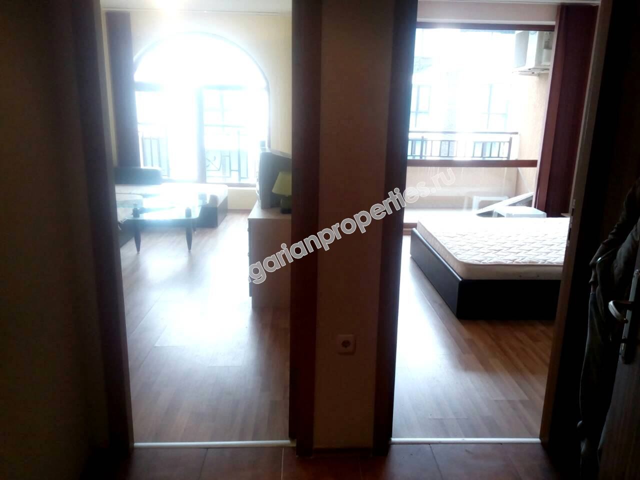 Двухкомнатная меблированная квартира на продажу близко к пляжу в курорте Солнечный Берег