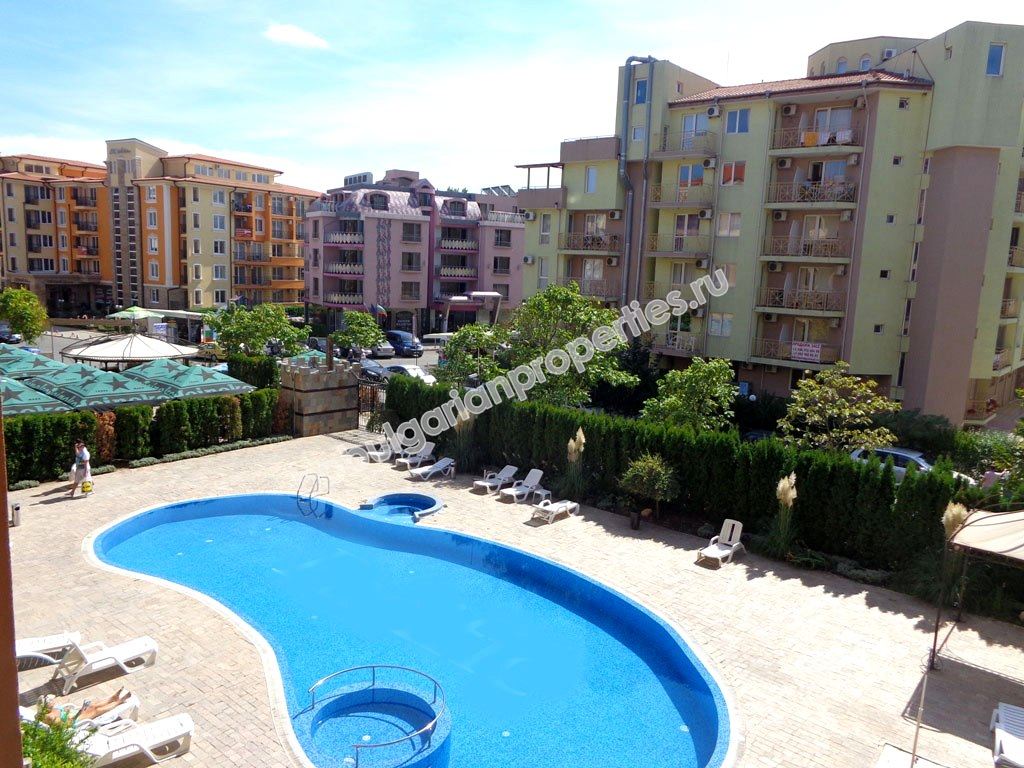 Двухкомнатная меблированная квартира на продажу близко к пляжу в курорте Солнечный Берег