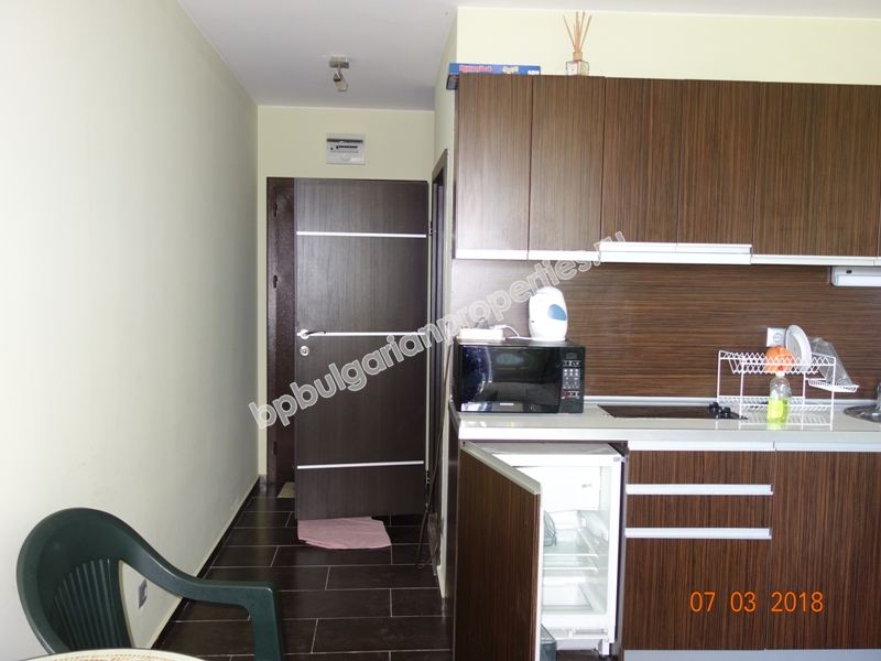 Меблированная студия на продажу близко к пляжу в городе Несебр