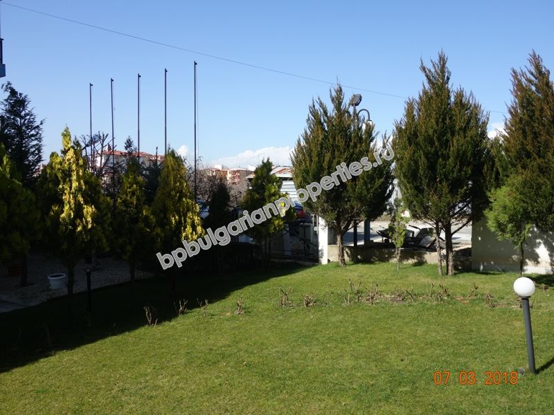 Меблированная студия на продажу близко к пляжу в городе Несебр