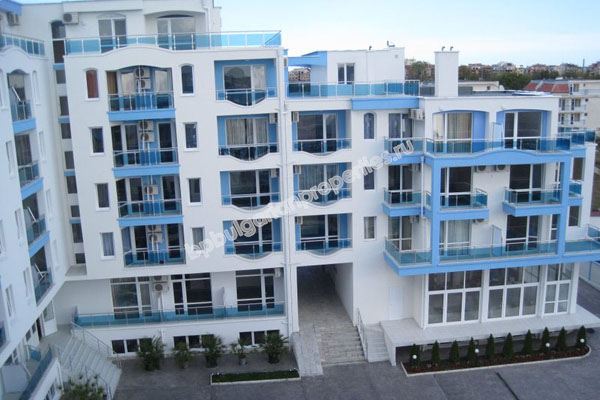 Меблированная студия на продажу близко к пляжу в городе Несебр