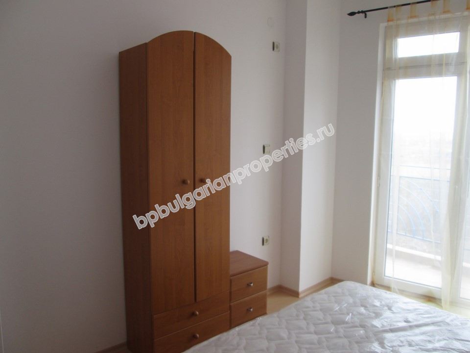 Меблированная двухкомнатная квартира на продажу в Солнечном Берегу