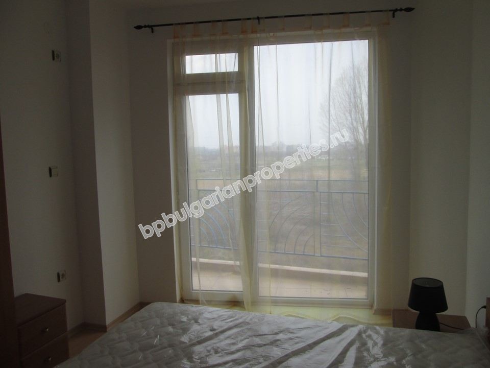 Меблированная двухкомнатная квартира на продажу в Солнечном Берегу