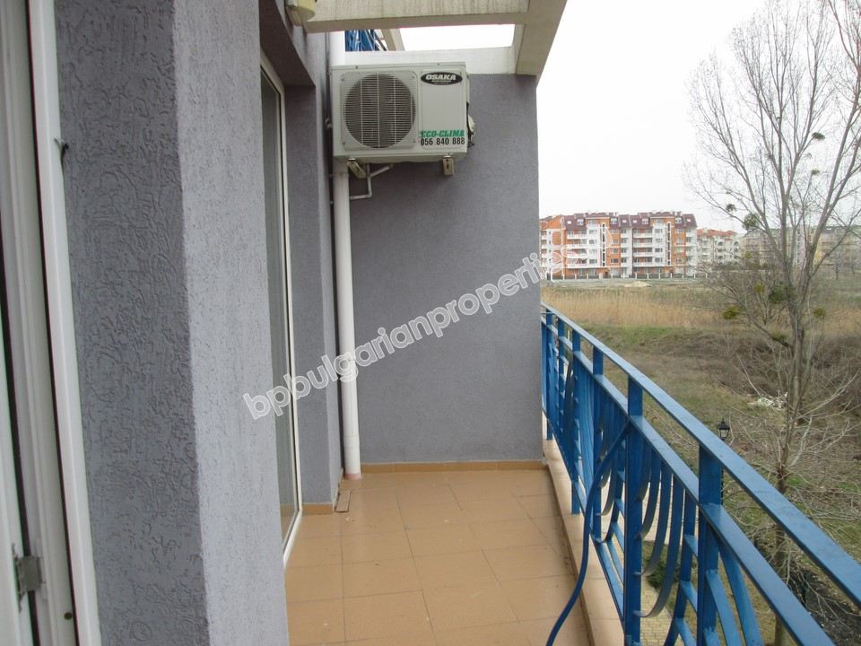 Меблированная двухкомнатная квартира на продажу в Солнечном Берегу