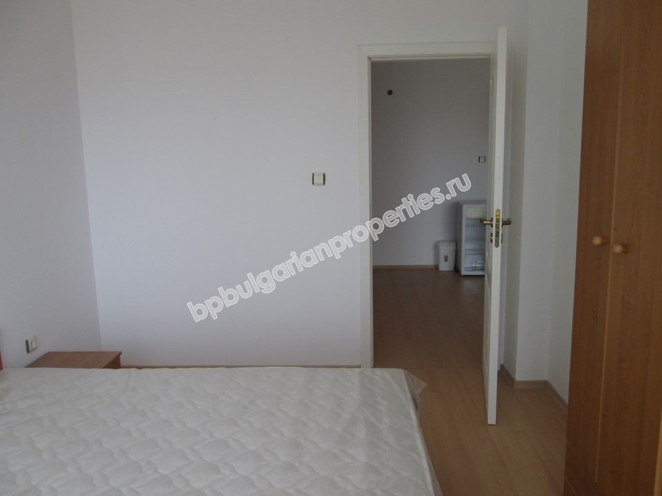 Меблированная двухкомнатная квартира на продажу в Солнечном Берегу