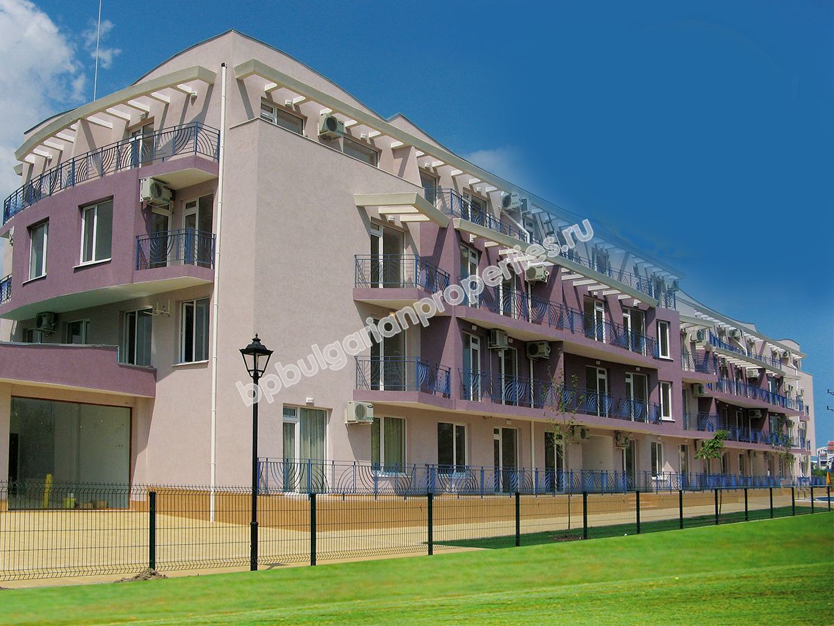 Меблированная двухкомнатная квартира на продажу в Солнечном Берегу