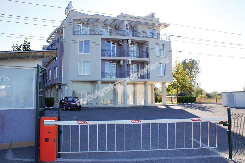 Меблированная двухкомнатная квартира на продажу в Солнечном Берегу