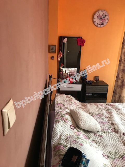 Меблированная трехкомнатная квартира близко к морю на продажу в курорте Равда