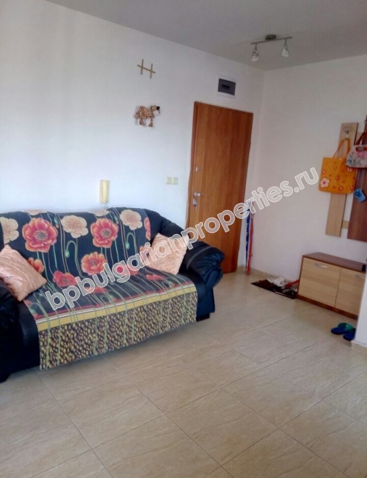 Просторная панорамная квартира в коммуникативном районе Солнечного Берега