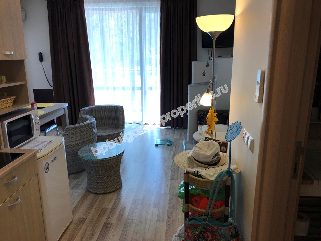 Двухкомнатная меблированная квартира в элитном комплексе на продажу в курорте Солнечный Берег