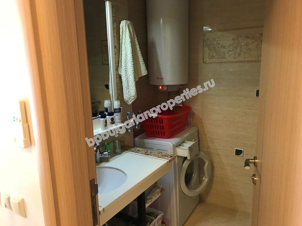 Двухкомнатная меблированная квартира в элитном комплексе на продажу в курорте Солнечный Берег