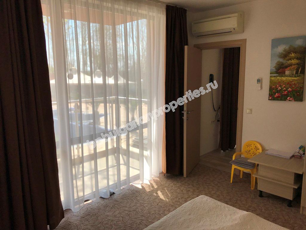 Двухкомнатная меблированная квартира в элитном комплексе на продажу в курорте Солнечный Берег