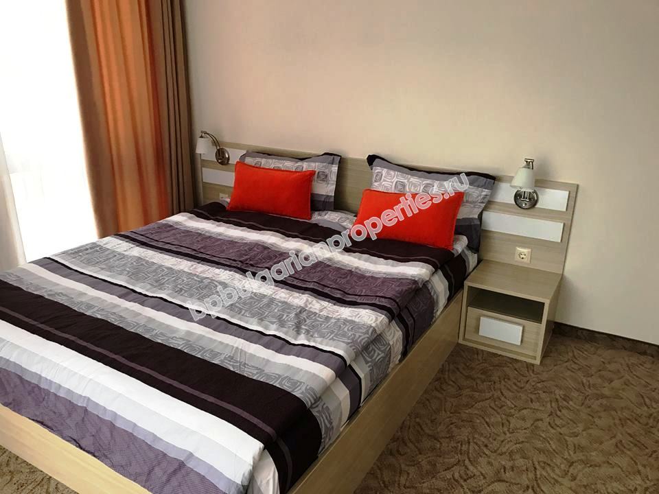 Двухкомнатная меблированная квартира в элитном комплексе на продажу в курорте Солнечный Берег