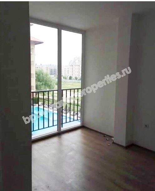 Однокомнатная квартира-студия на продажу в центре курорта Солнечный Берег