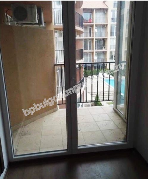 Однокомнатная квартира-студия на продажу в центре курорта Солнечный Берег