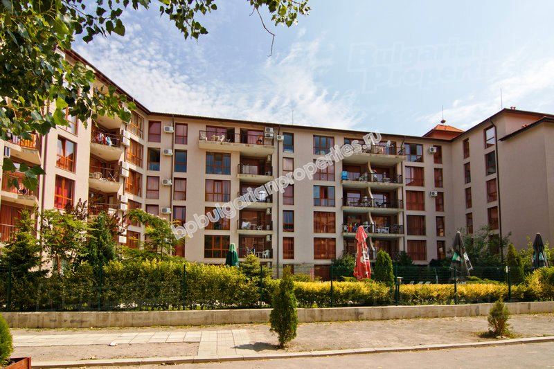 Однокомнатная квартира-студия на продажу в центре курорта Солнечный Берег