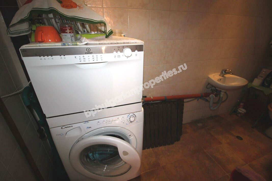 Двукомнатная меблированная квартира на продажу в курорте Святой Влас