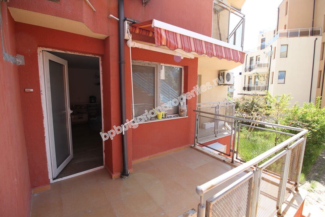 Двукомнатная меблированная квартира на продажу в курорте Святой Влас