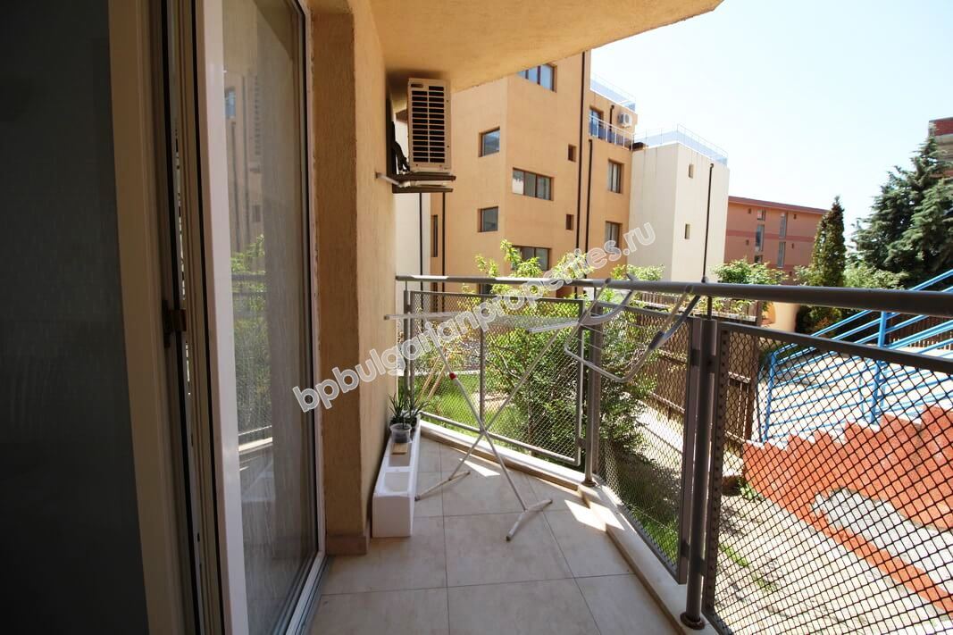 Двукомнатная меблированная квартира на продажу в курорте Святой Влас