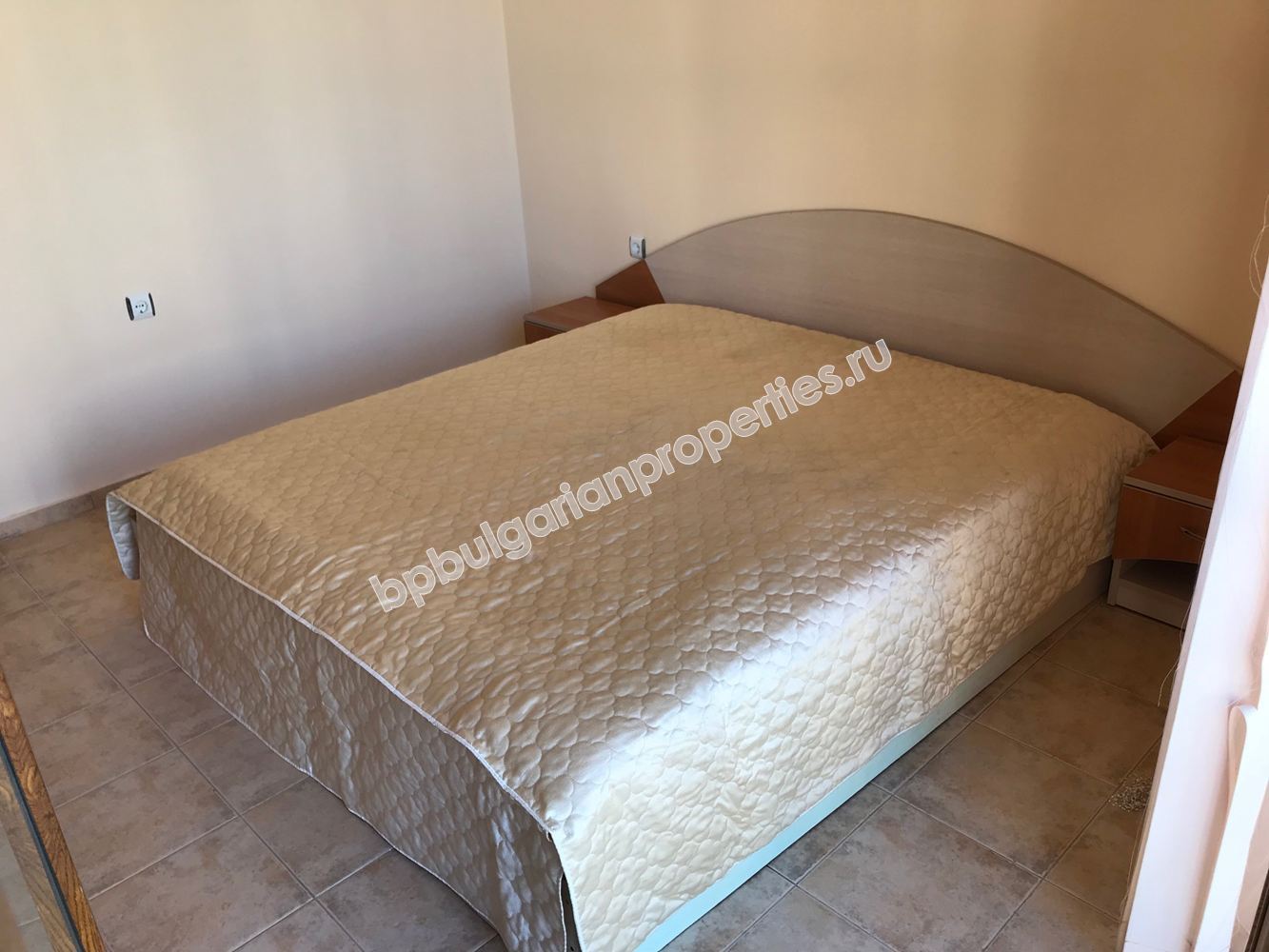 Меблированная двухкомнатный квартира с видом на море для продажи недалеко от пляжа в Свети Влас