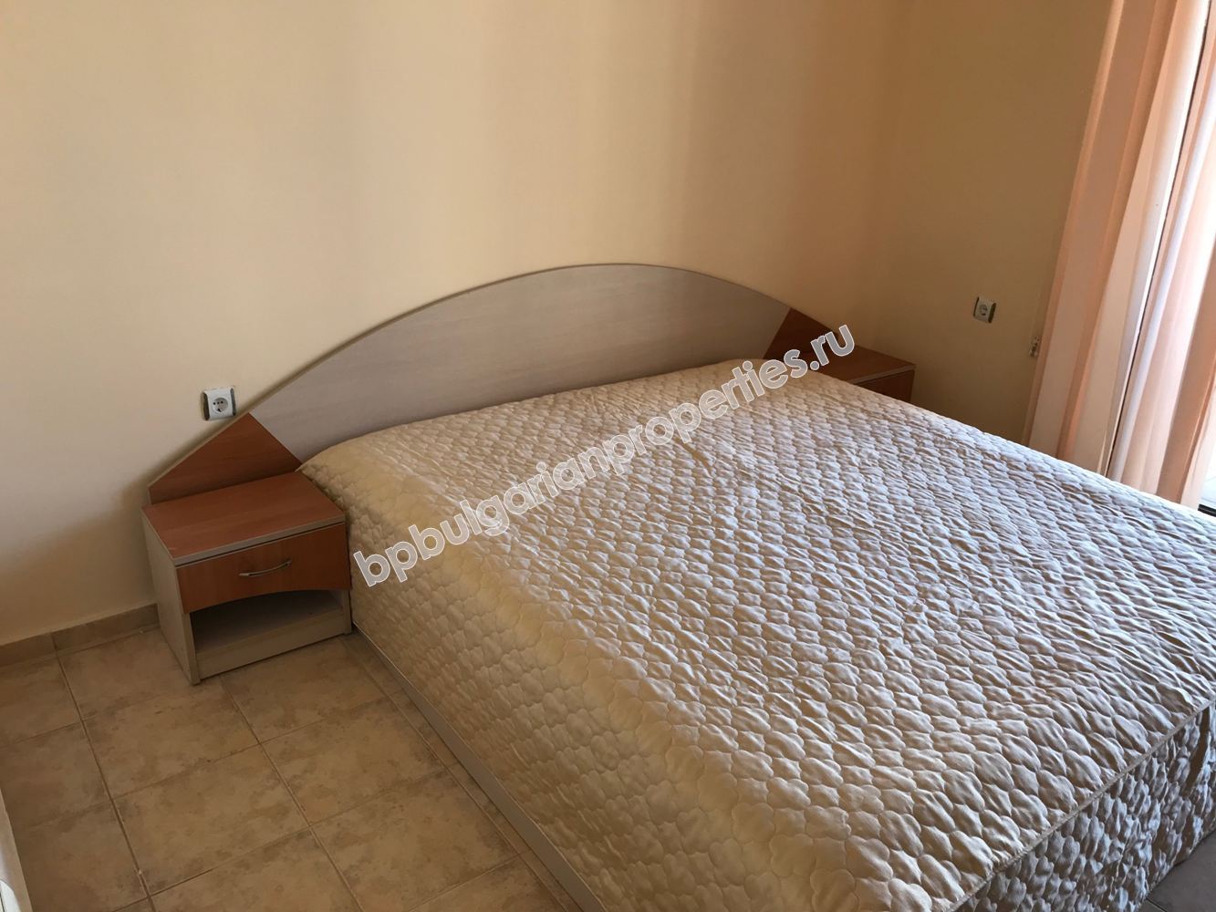 Меблированная двухкомнатный квартира с видом на море для продажи недалеко от пляжа в Свети Влас