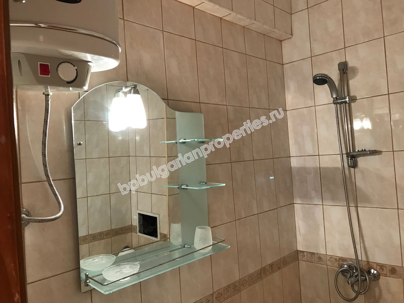 Меблированная двухкомнатный квартира с видом на море для продажи недалеко от пляжа в Свети Влас