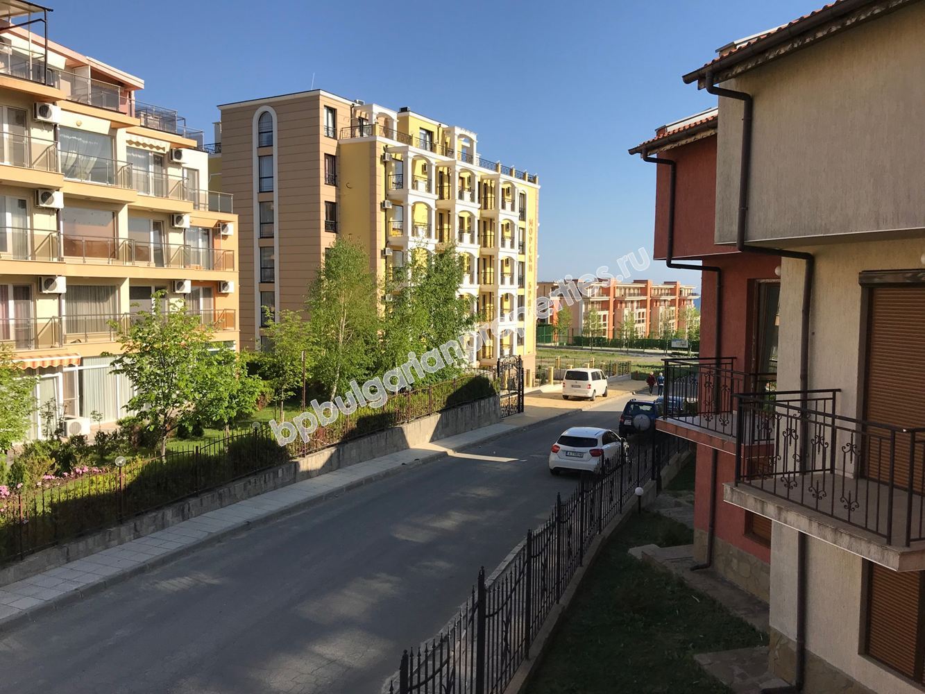 Меблированная двухкомнатный квартира с видом на море для продажи недалеко от пляжа в Свети Влас