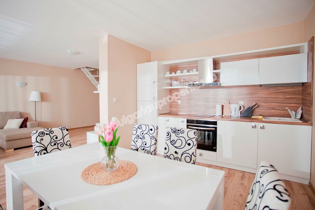 Апартаменты на первой линии моря для продажи в курорте Черноморец