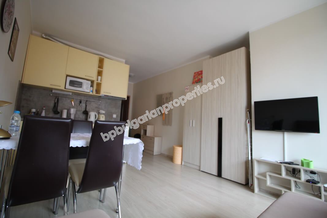 Меблированная студия близко к пляжу на продажу в курорте Солнечный Берег