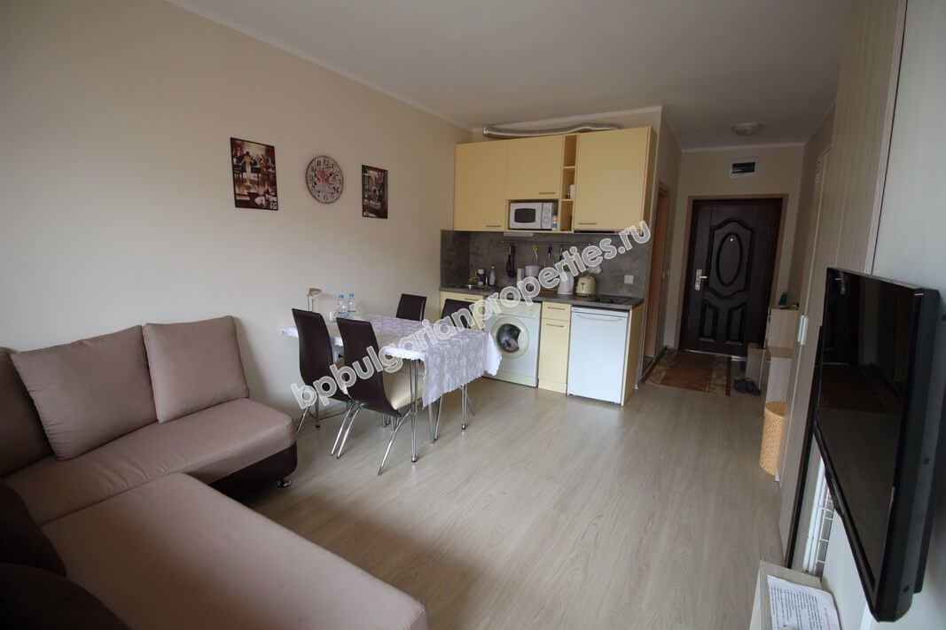 Меблированная студия близко к пляжу на продажу в курорте Солнечный Берег