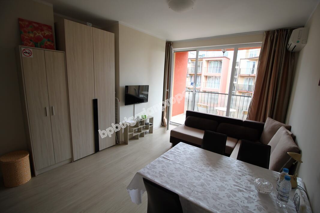 Меблированная студия близко к пляжу на продажу в курорте Солнечный Берег