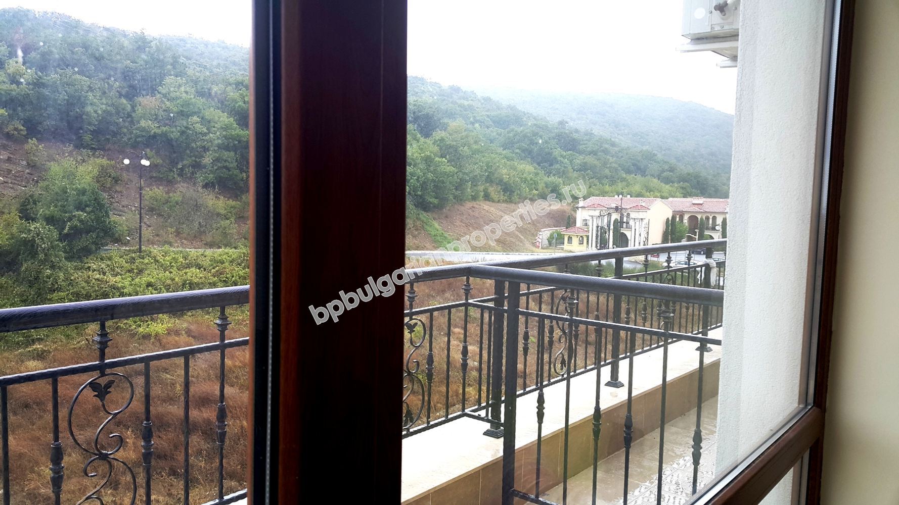 Студия близко к пляжу на продажу в курорте Елените