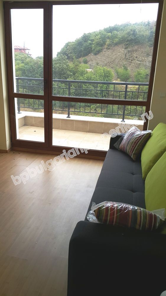 Студия близко к пляжу на продажу в курорте Елените